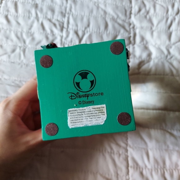 Disney Tinkerbell Christmas Snowglobe - Picture 4 of 4